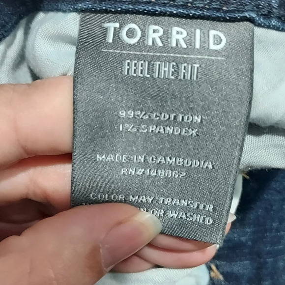 Torrid Dark Wash Mid-Rise Vintage Stretch Slim Boot Jeans in Size 24 S (Short) - Picture 11 of 13